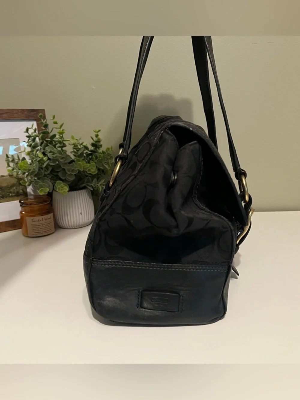 Coach Soho Signature Black Jacquard Buckle Satchel Turnlock Pocket Shoulder Bag - Picture 2 of 14